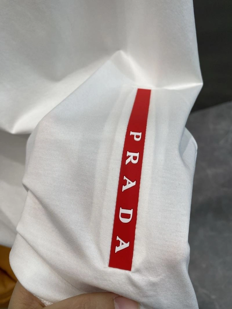 ComfortFit Prada T-Shirts 168741