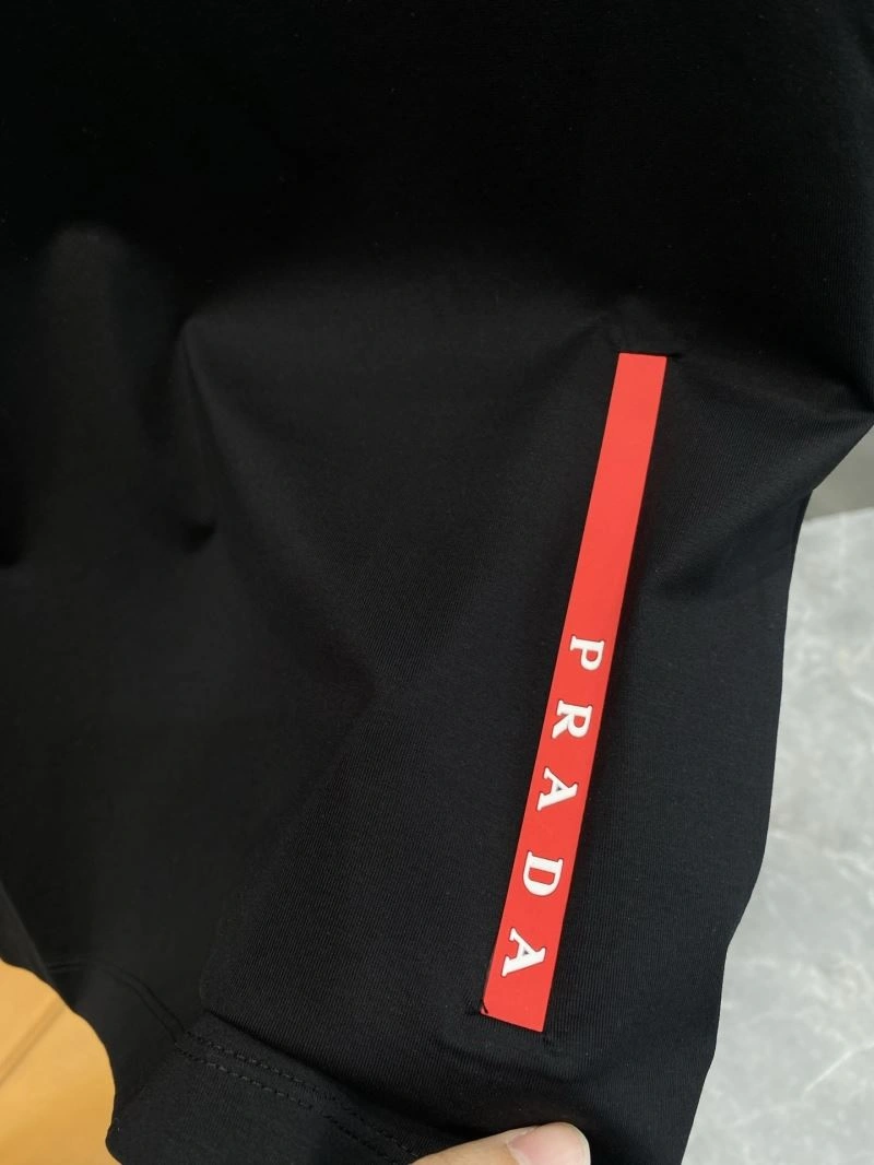 Prada T-Shirts Snug 168736