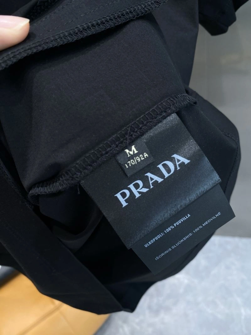Prada T-Shirts Snug 168736