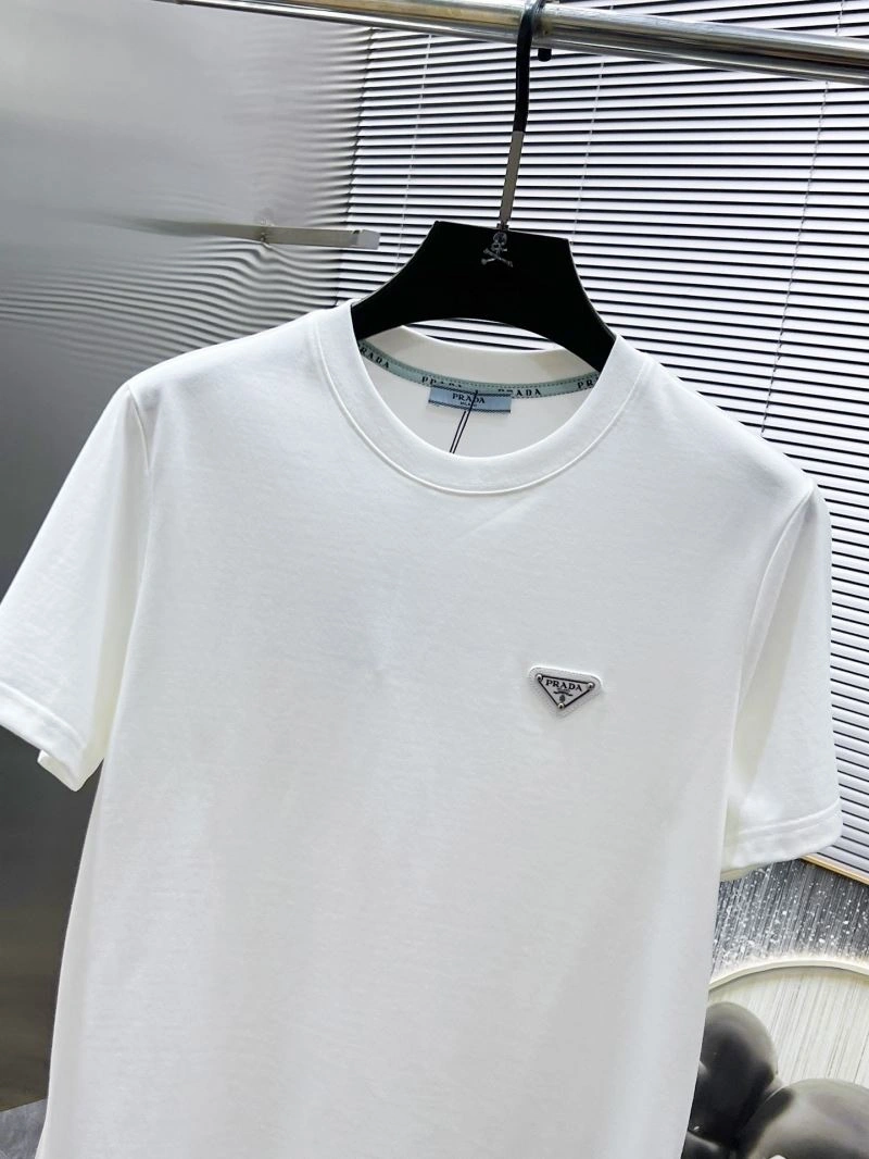Elegant Prada T-Shirts 168712