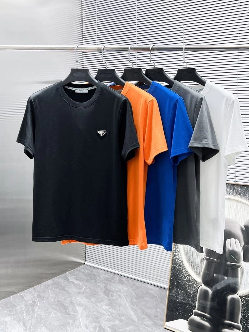 Elegant Prada T-Shirts 168712