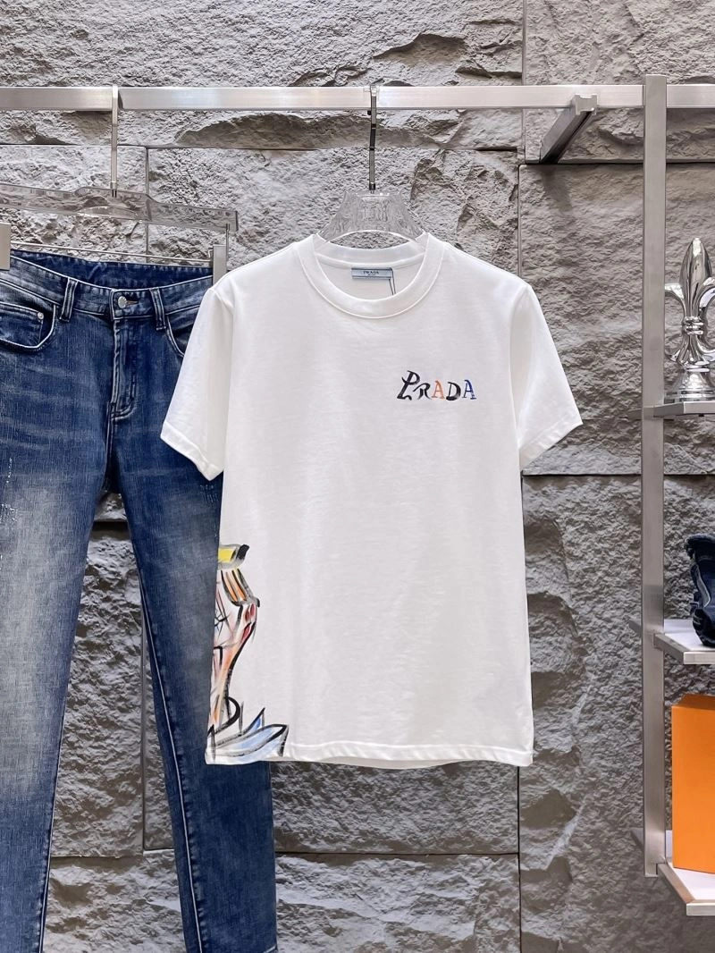 Trendsetting Prada T-Shirts 168710