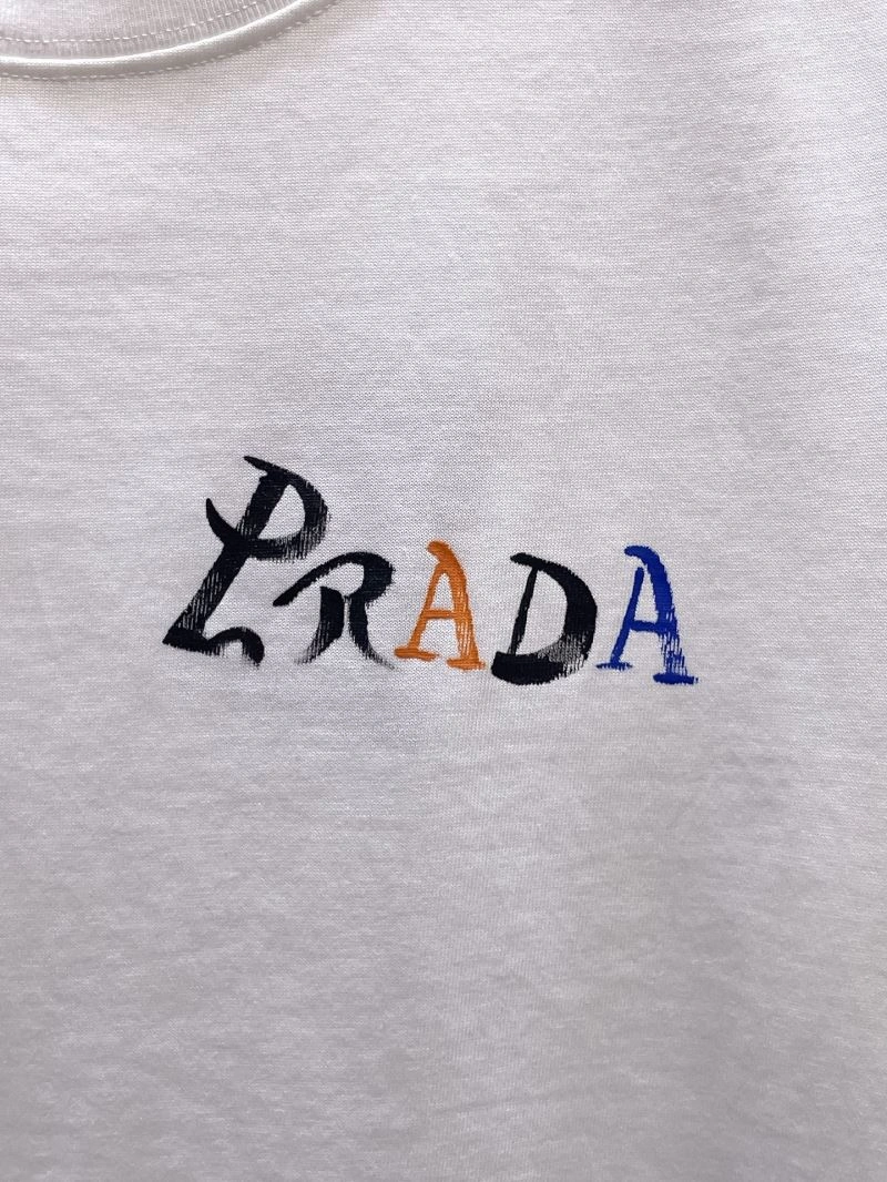 Trendsetting Prada T-Shirts 168710