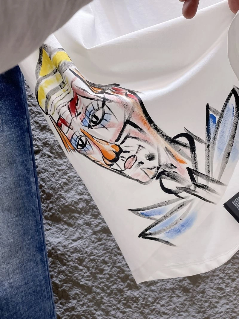 Trendsetting Prada T-Shirts 168710