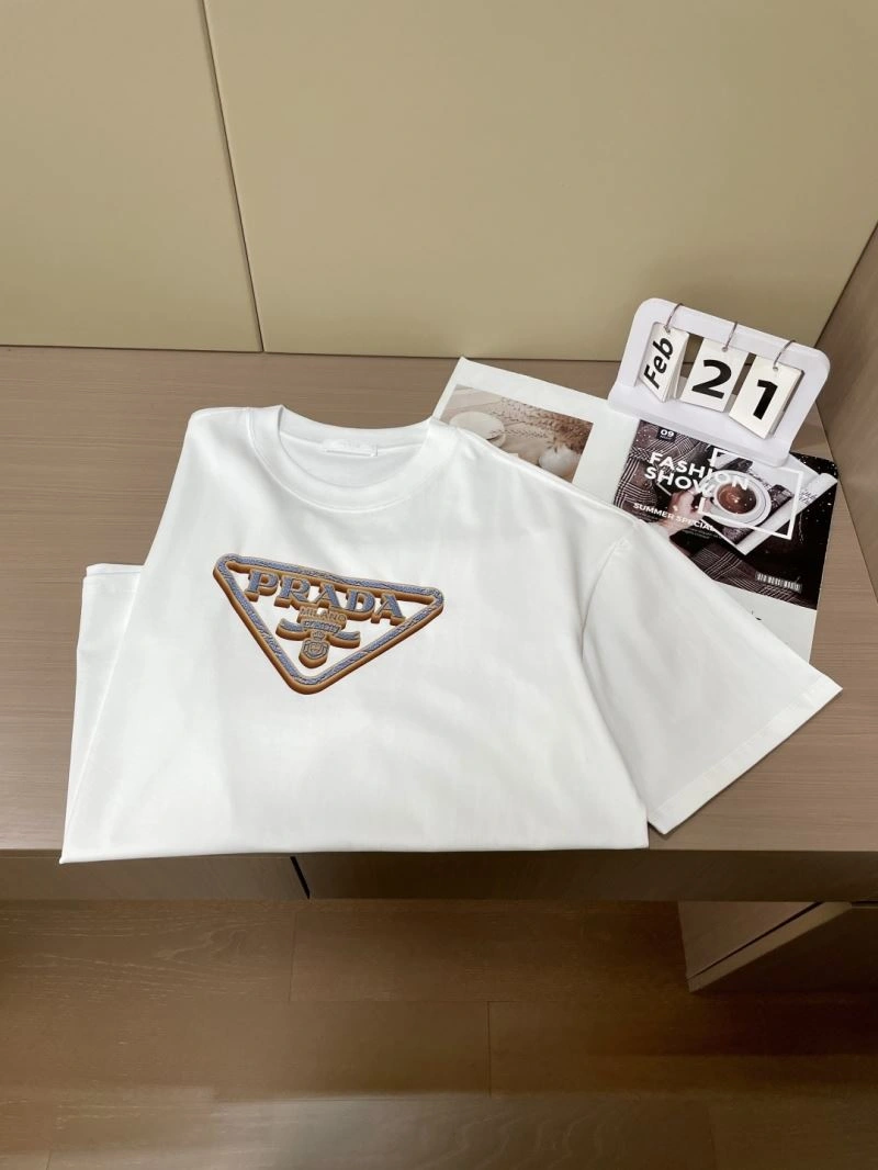 Youthful Prada T-Shirts 168704
