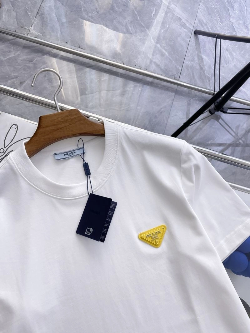 HighPerformance Prada T-Shirts 168689