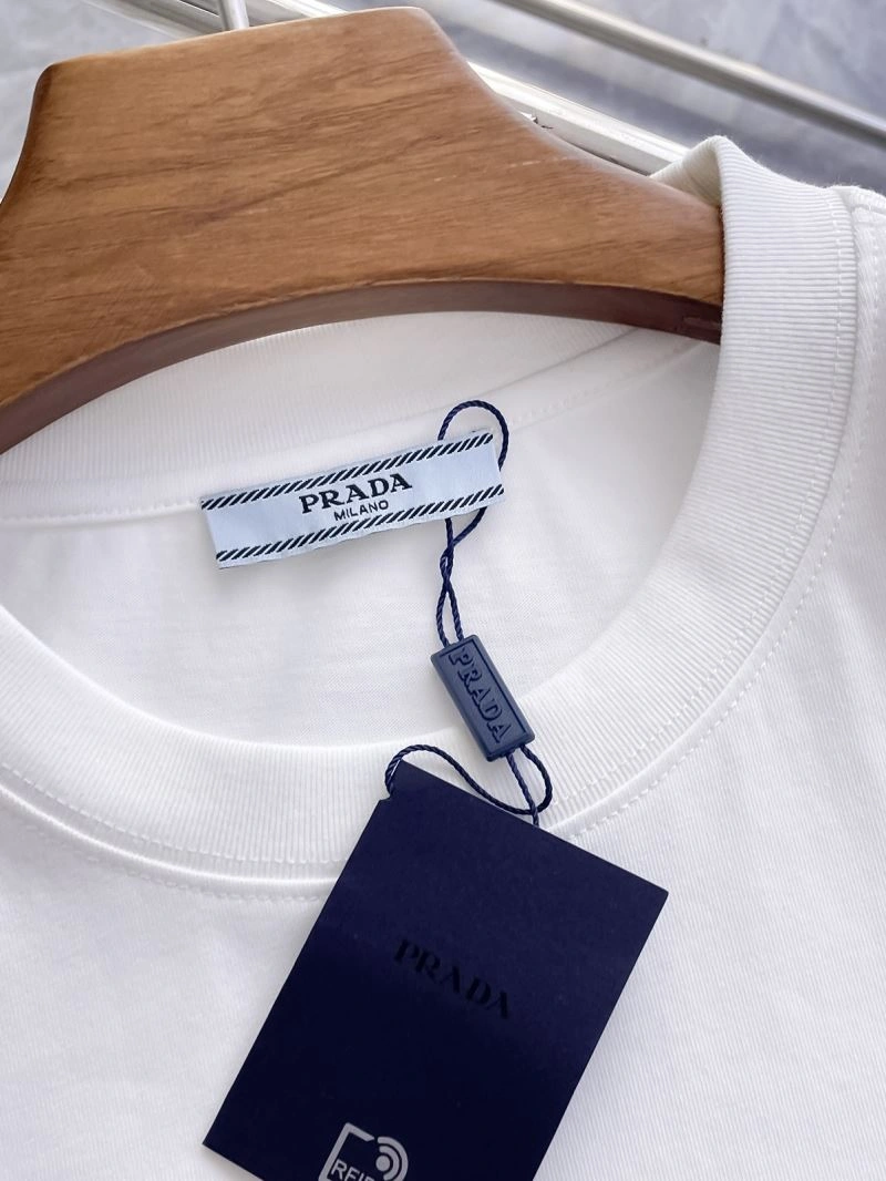 HighPerformance Prada T-Shirts 168689