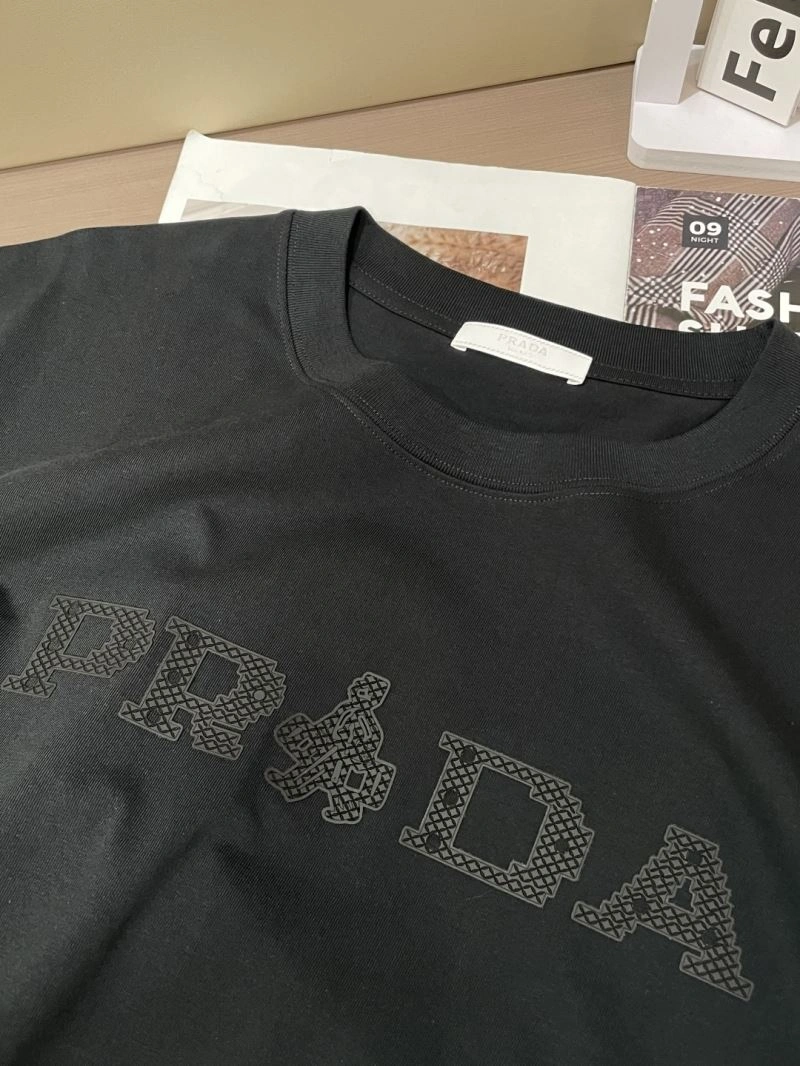 Prada T-Shirts Breathable 168681