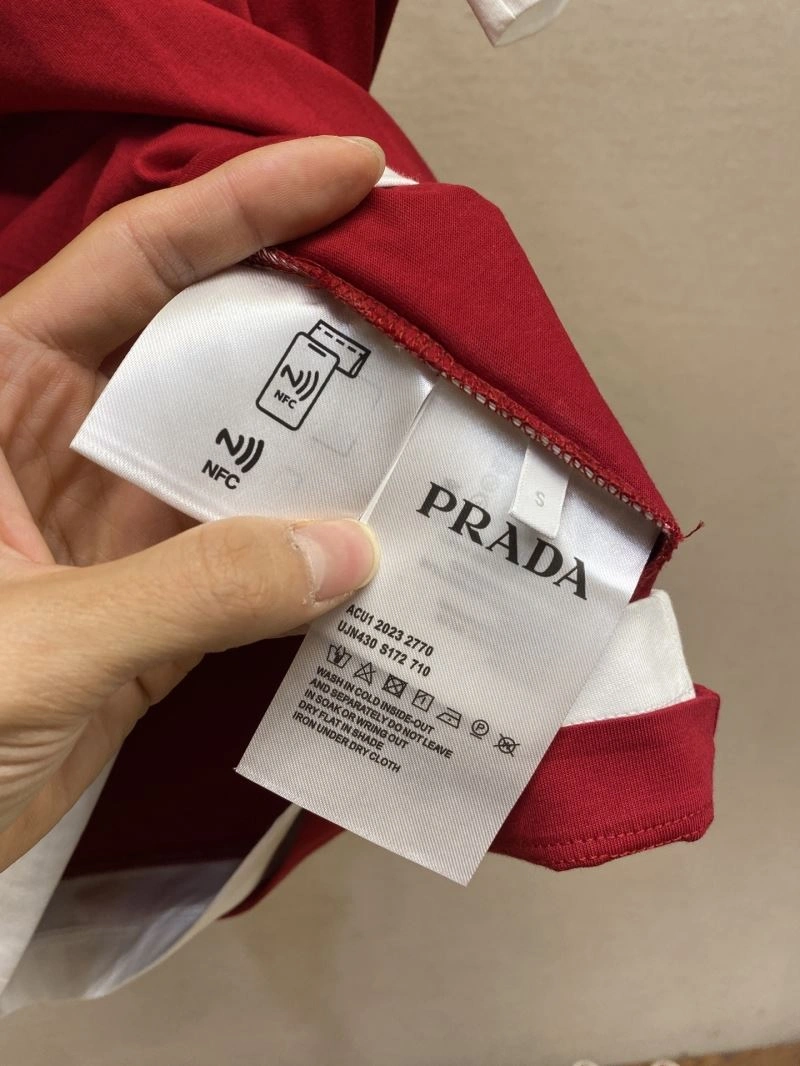 ModernLook Prada T-Shirts 168657