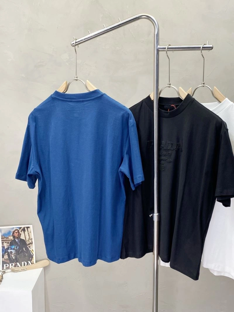 Classic Prada T-Shirts 168651