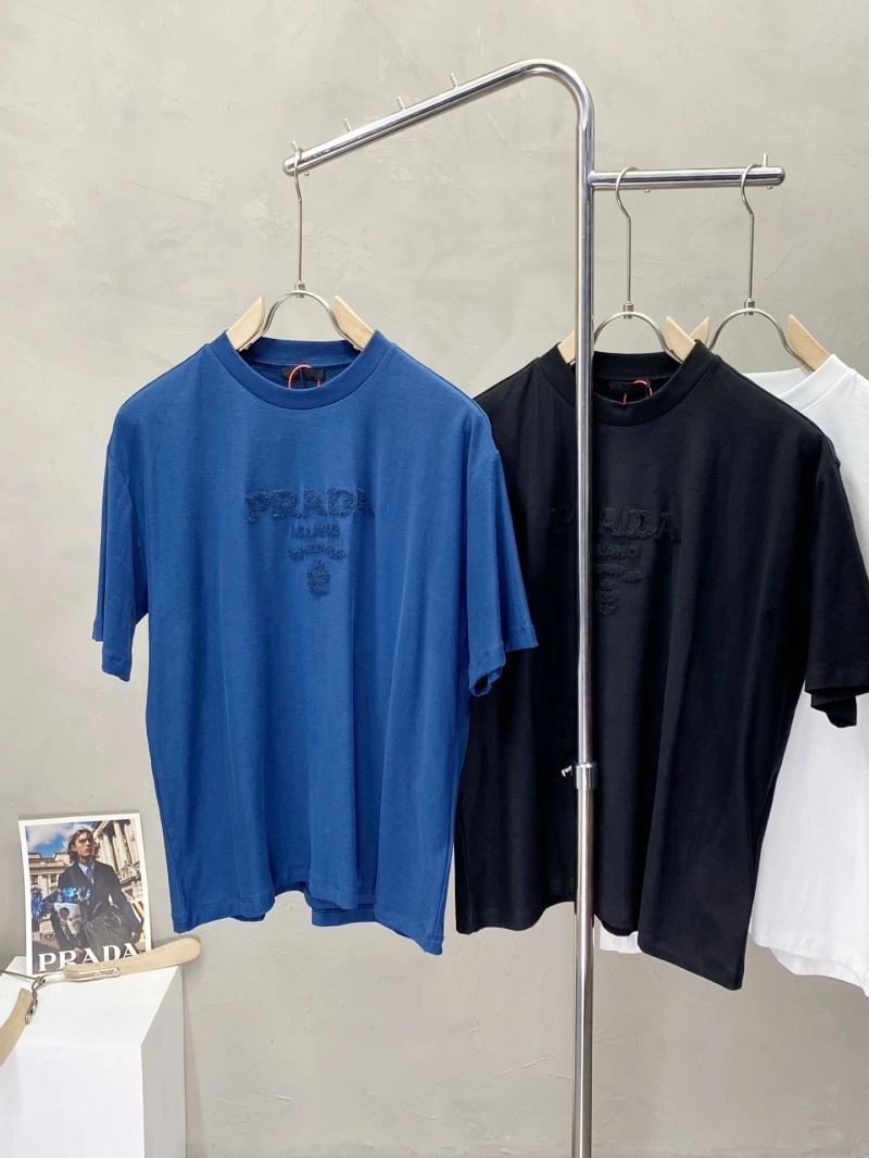 Classic Prada T-Shirts 168651