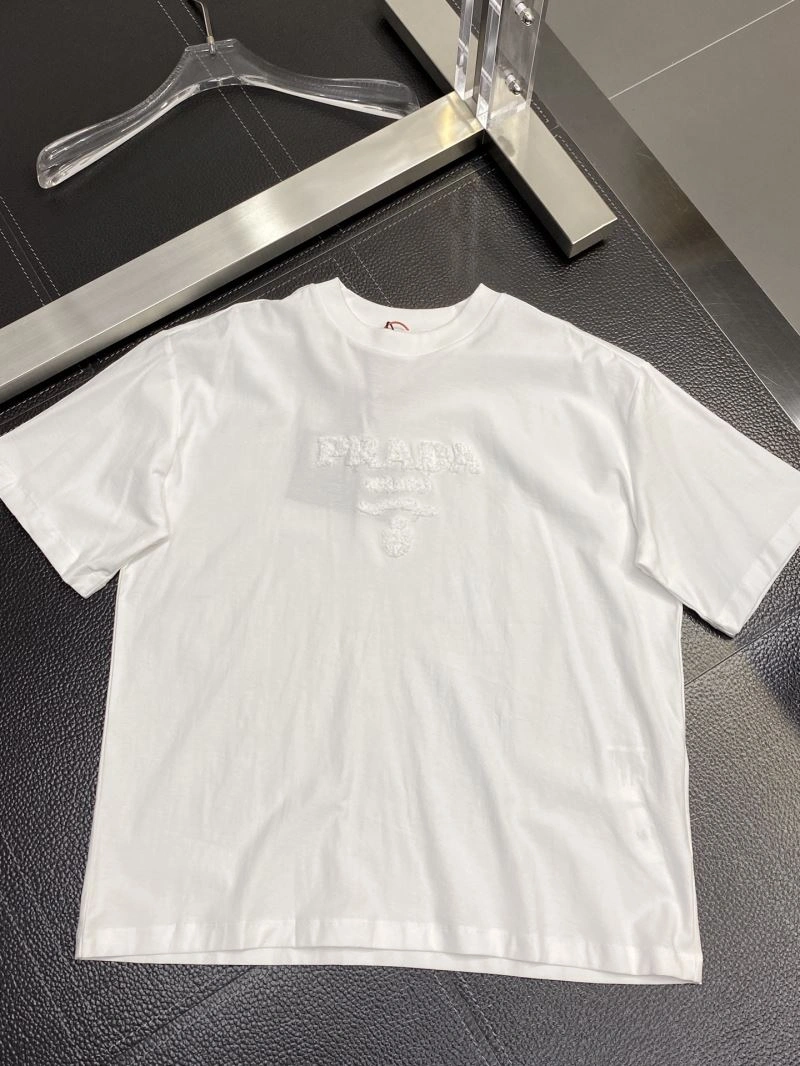 Classic Prada T-Shirts 168651
