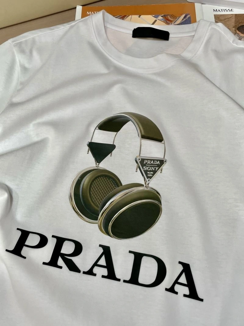 Upgraded Prada T-Shirts 168635