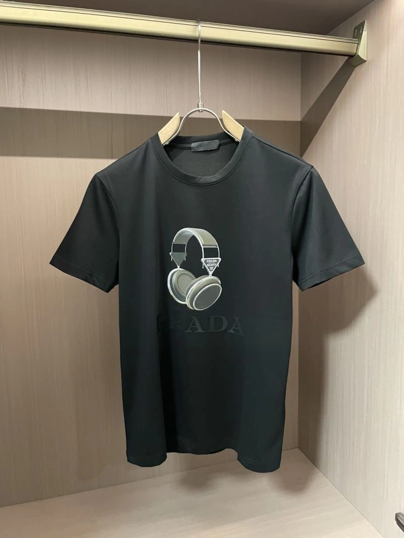 Upgraded Prada T-Shirts 168635