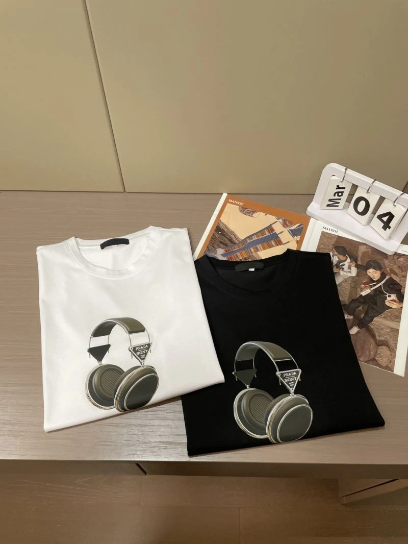 Upgraded Prada T-Shirts 168635