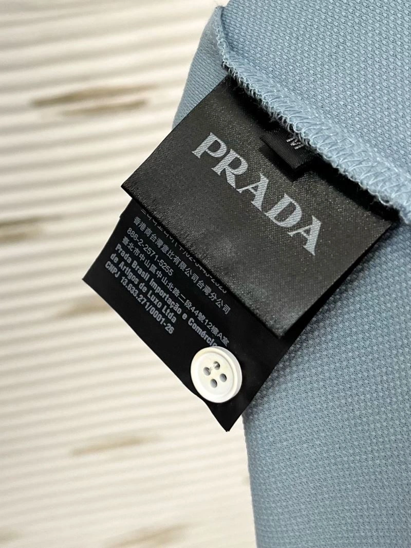 MultiPurpose Prada T-Shirts 168649