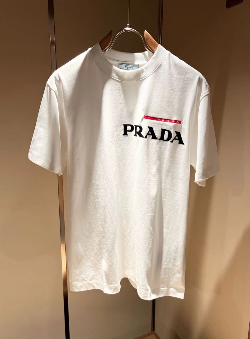 Lightweight Prada T-Shirts 168643