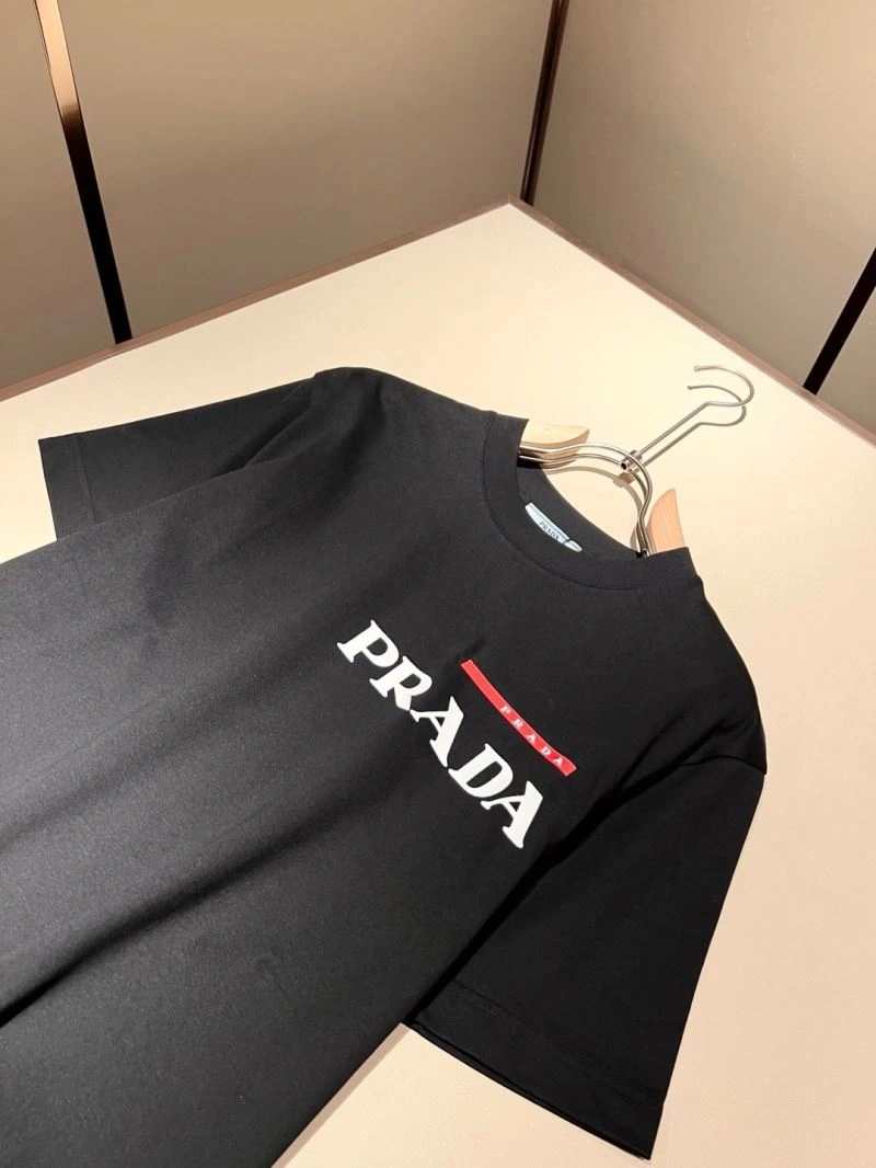 EyeCatching Prada T-Shirts 168637