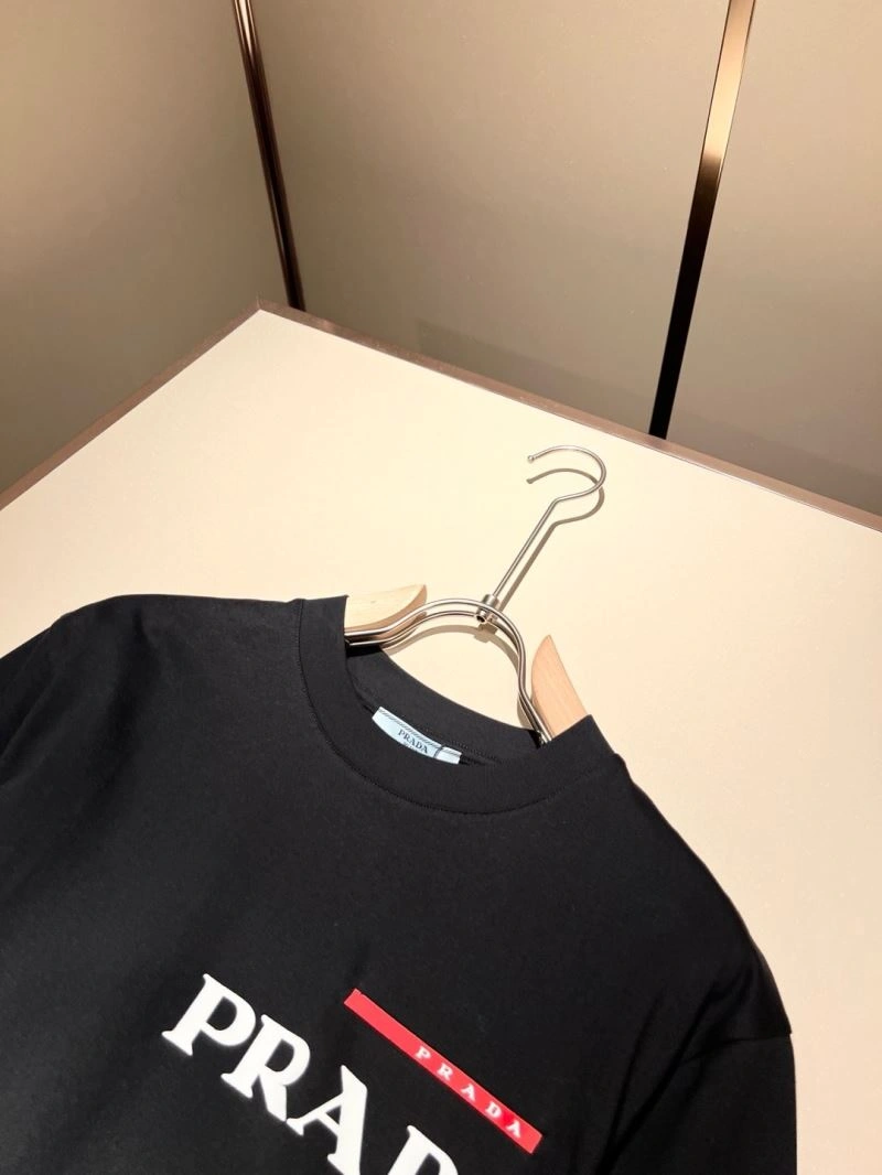 EyeCatching Prada T-Shirts 168637