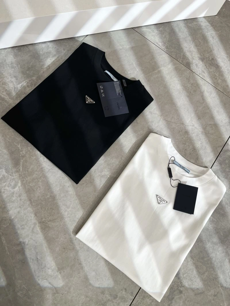 Contemporary Prada T-Shirts 168625