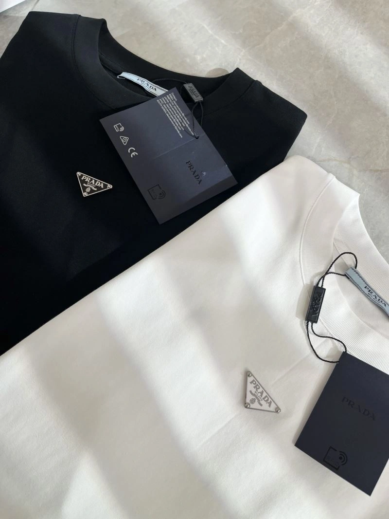 Contemporary Prada T-Shirts 168625