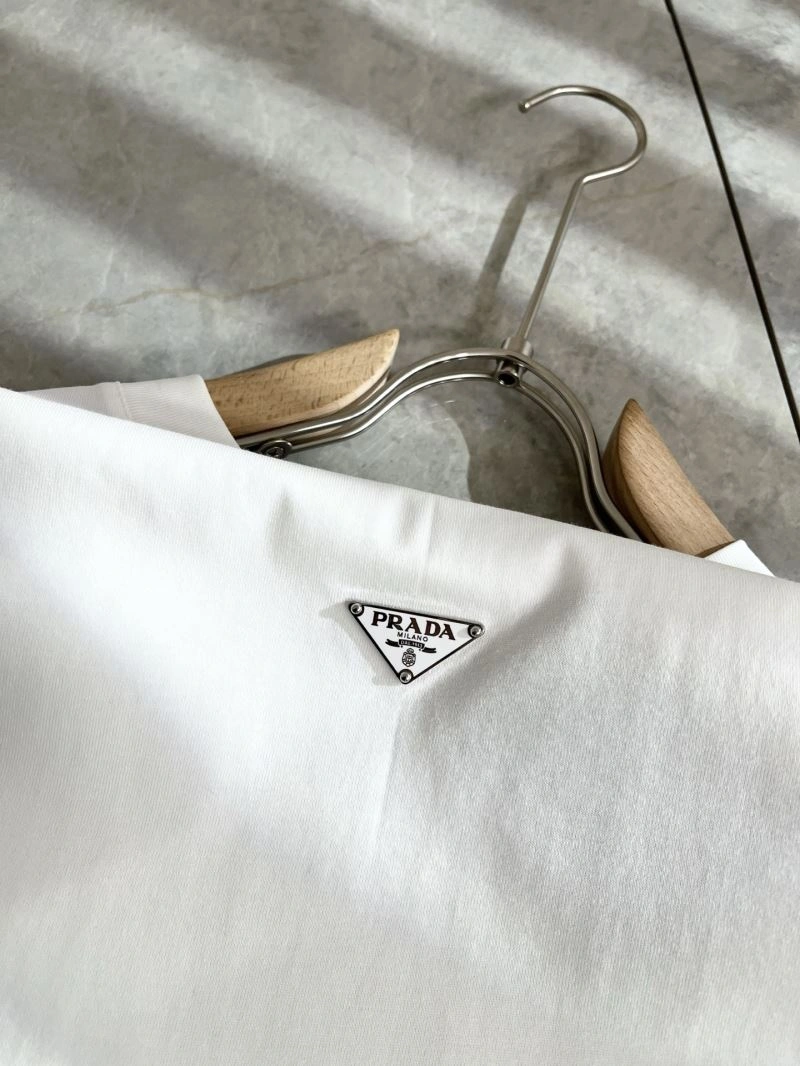 Contemporary Prada T-Shirts 168625