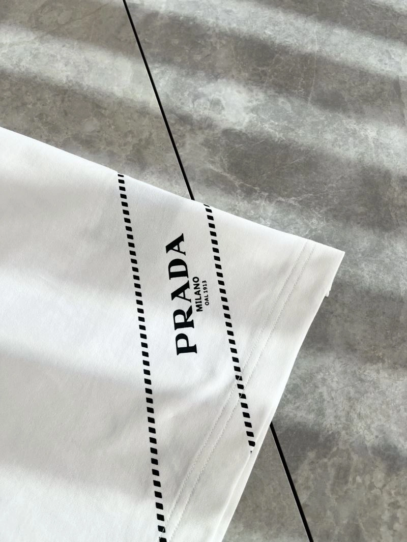 Contemporary Prada T-Shirts 168625