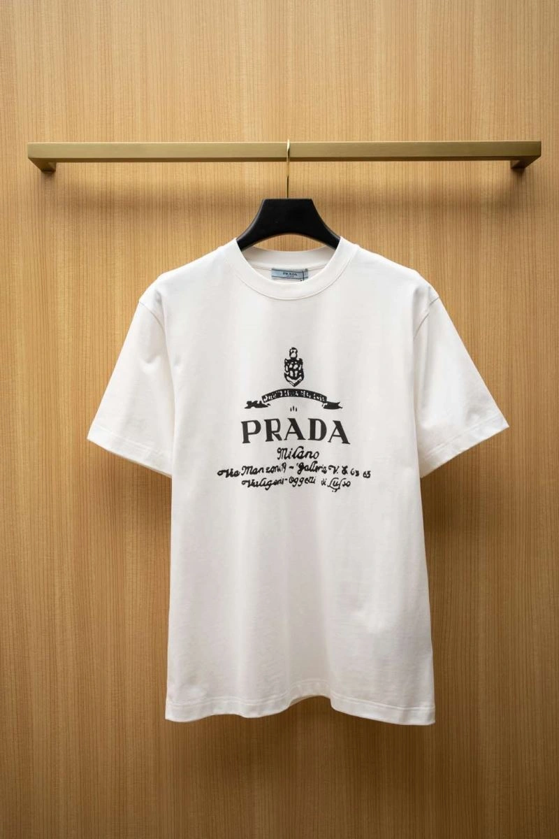 Prada T-Shirts Fashionable 168620
