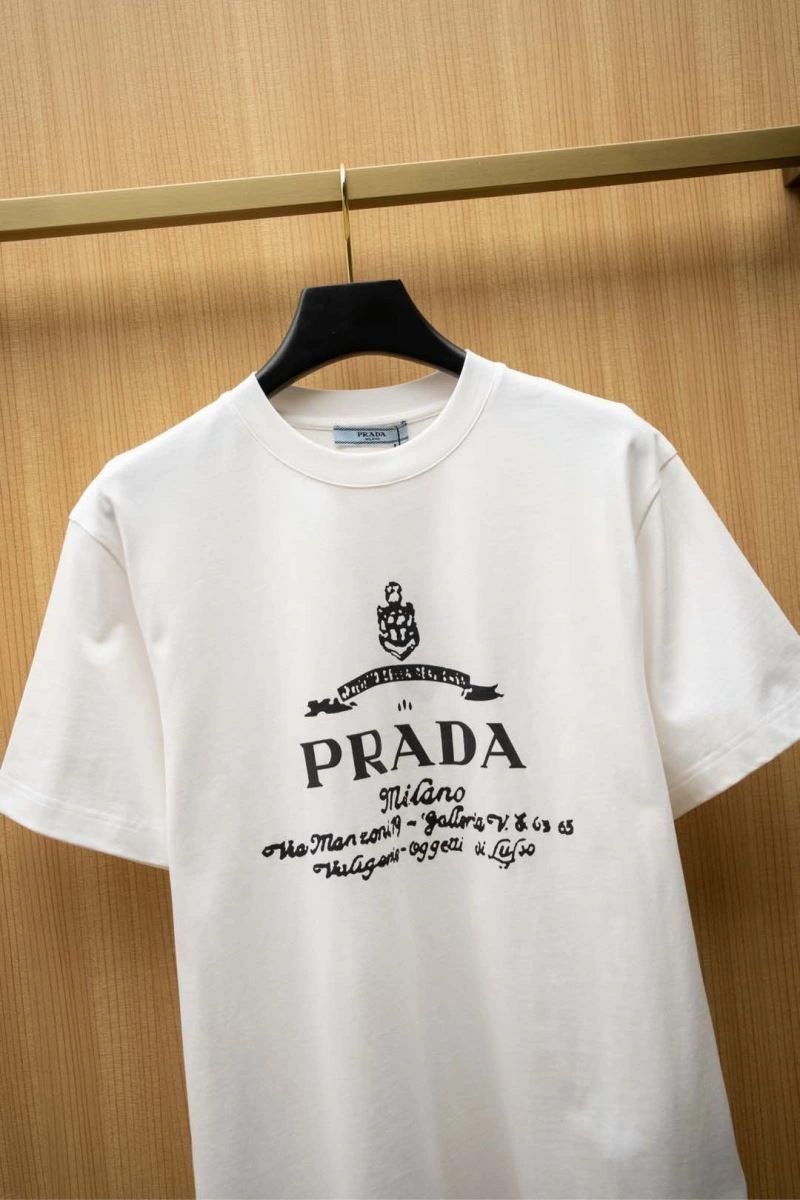 Prada T-Shirts Fashionable 168620