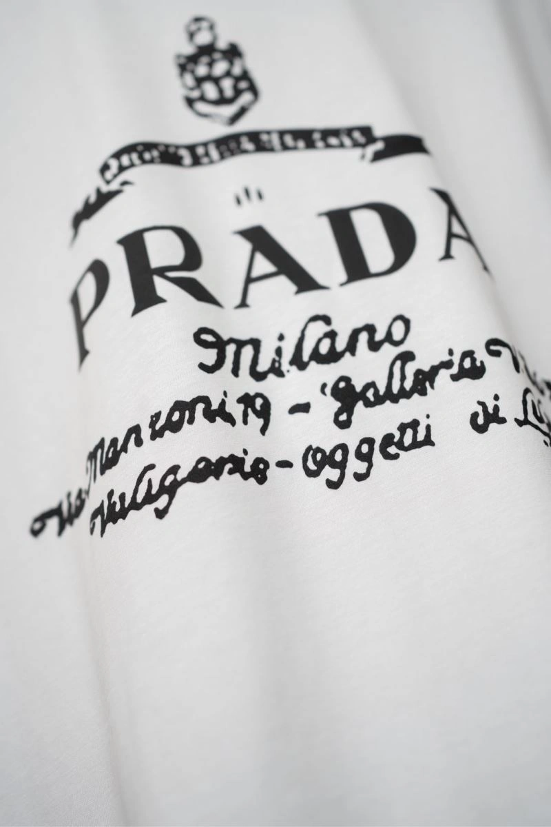Prada T-Shirts Fashionable 168620