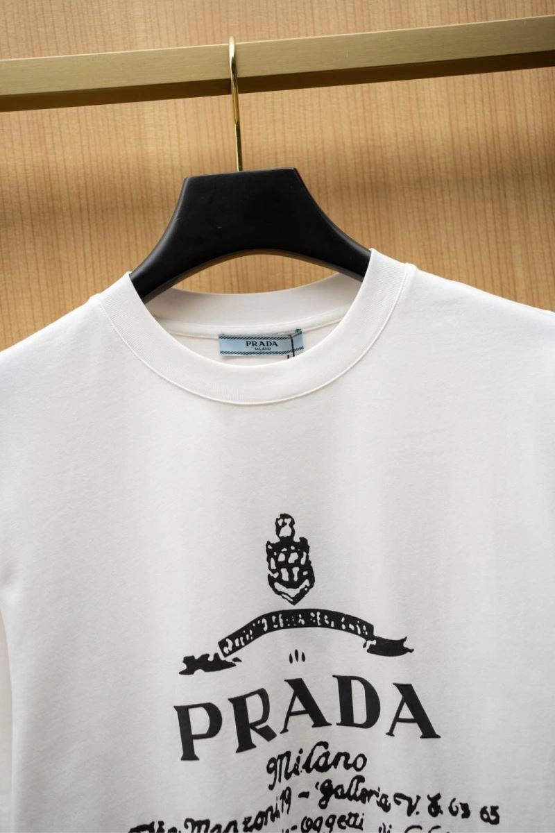 Prada T-Shirts Fashionable 168620