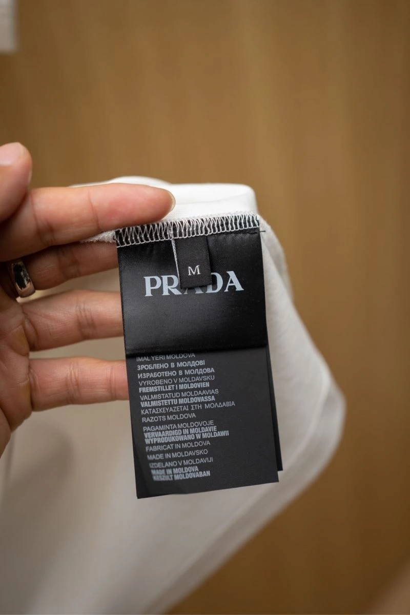 Prada T-Shirts Fashionable 168620