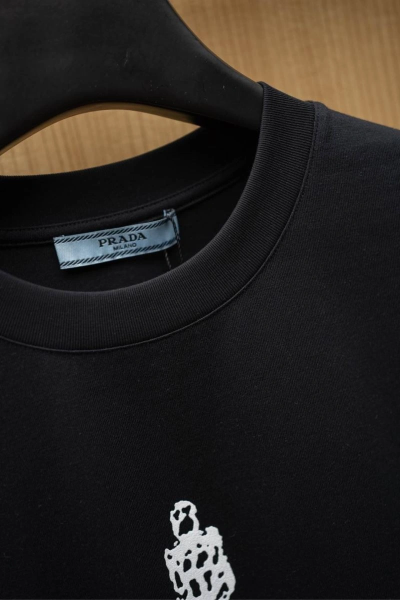 Comfortable Prada T-Shirts 168618