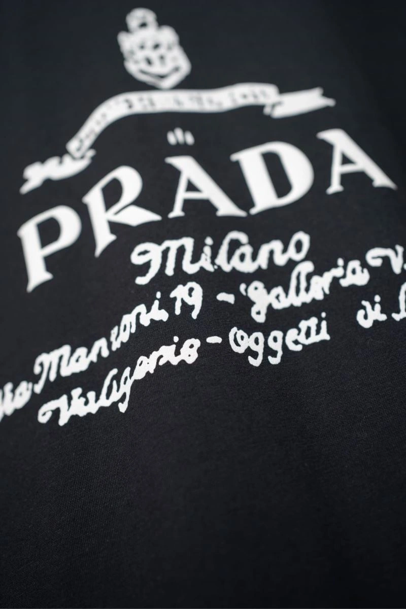 Comfortable Prada T-Shirts 168618