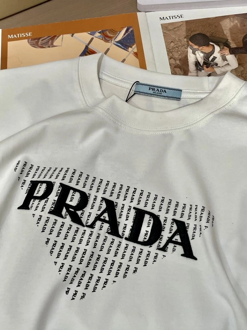 Unique Prada T-Shirts 168609