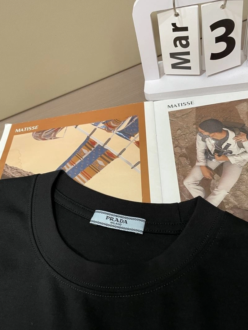 Unique Prada T-Shirts 168609