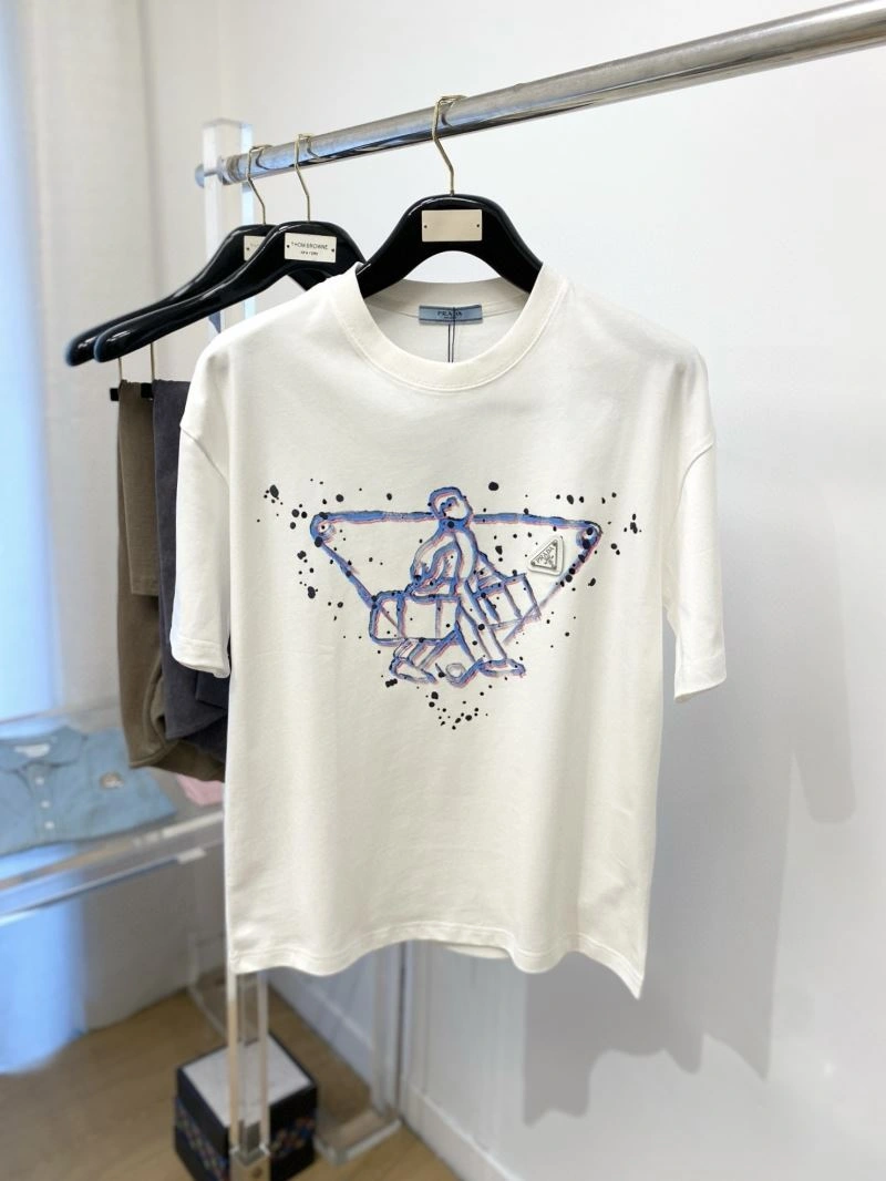 Neat Prada T-Shirts 168607
