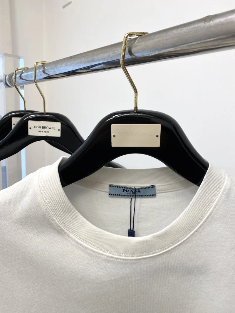 Neat Prada T-Shirts 168607