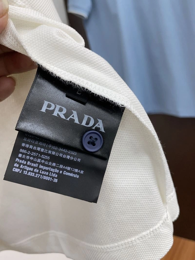 Versatile Prada T-Shirts 168599