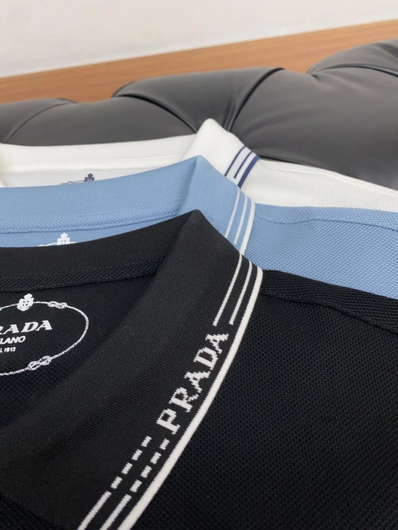 Versatile Prada T-Shirts 168599