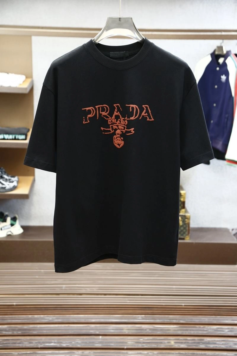 Trendy Prada T-Shirts 168611