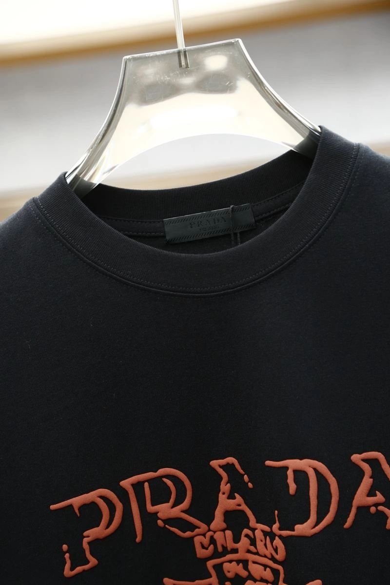 Trendy Prada T-Shirts 168611