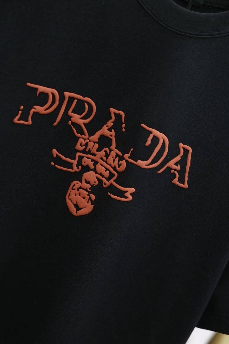 Trendy Prada T-Shirts 168611