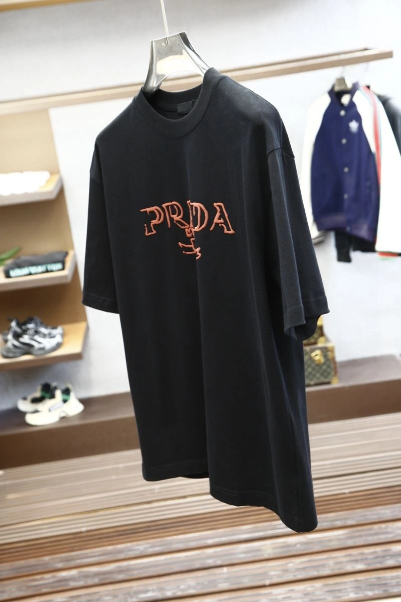 Trendy Prada T-Shirts 168611