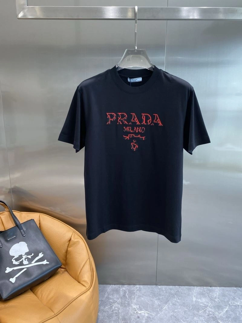 Prada T-Shirts Breathable 168586