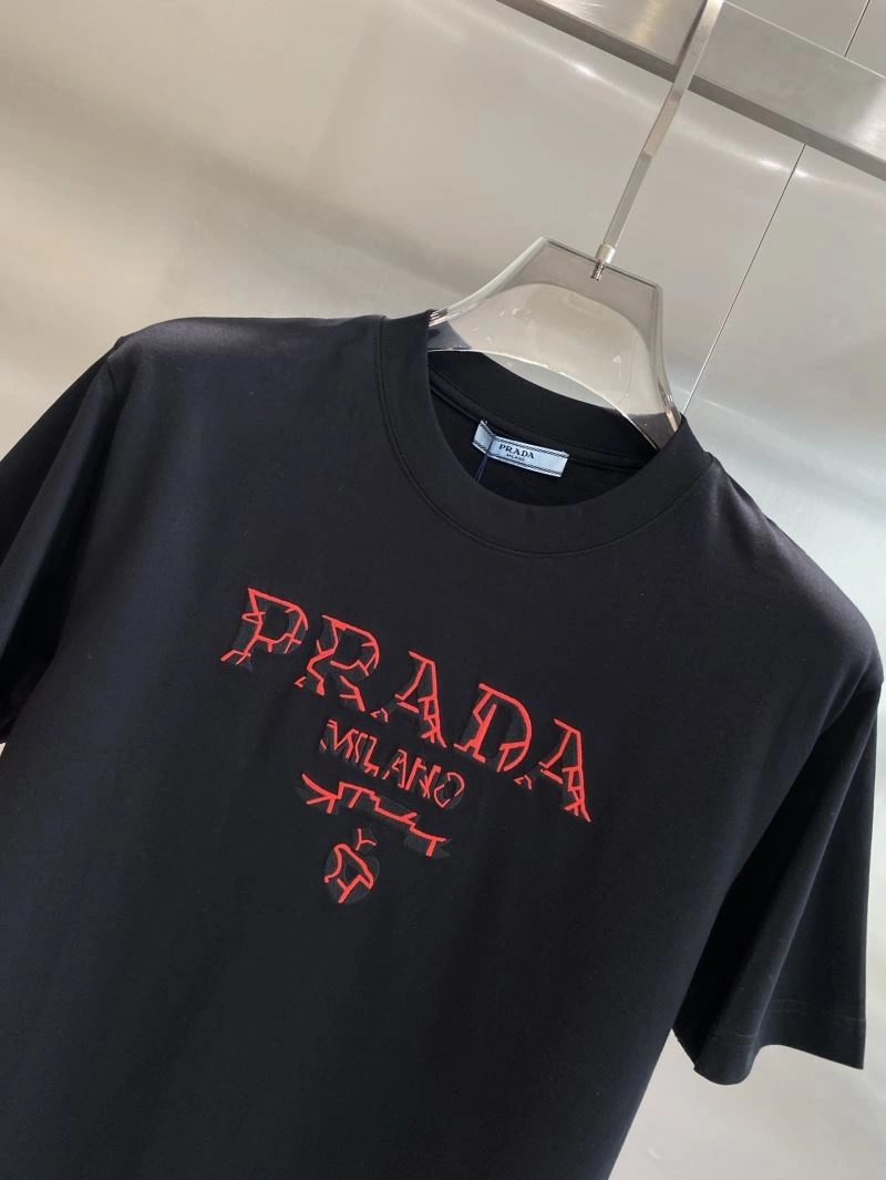 Prada T-Shirts Breathable 168586