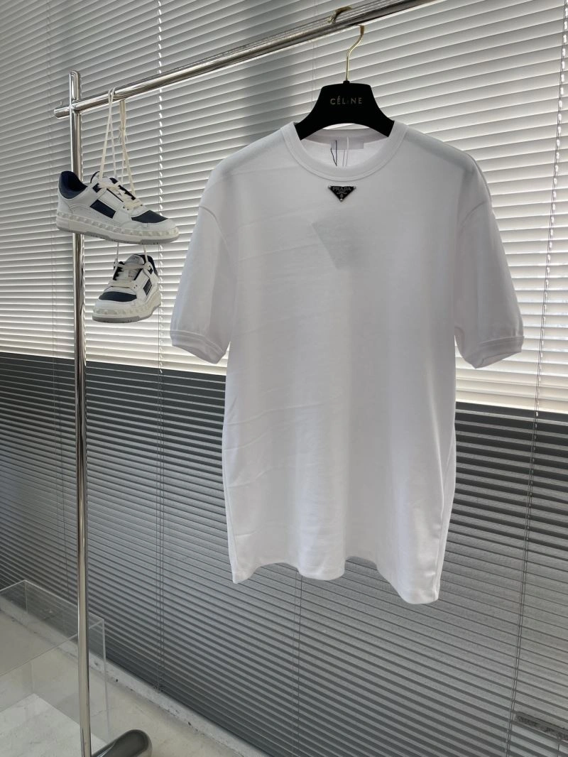 Prada T-Shirts Versatile 168630