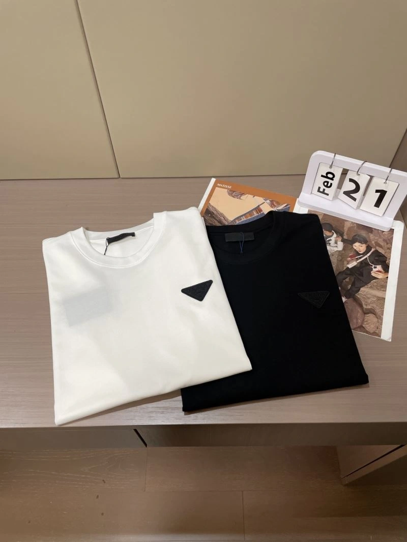 Youthful Prada T-Shirts 168565