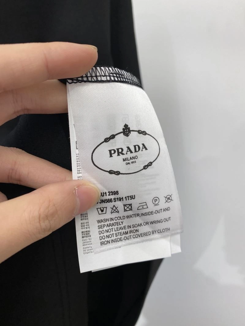OdorResistant Prada T-Shirts 168563
