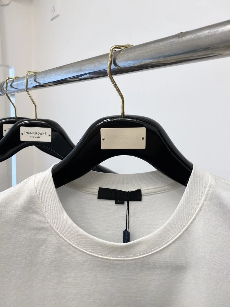Lightweight Prada T-Shirts 168560